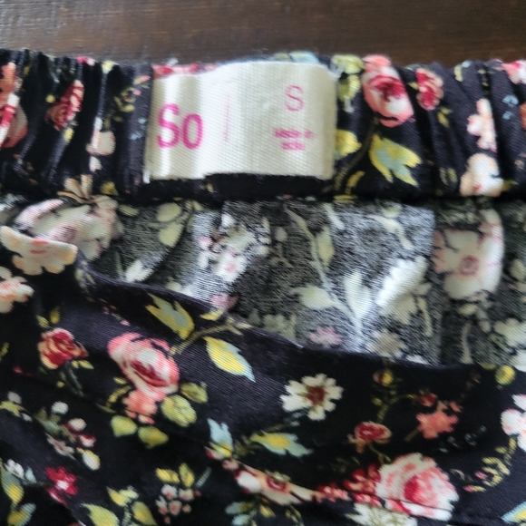 NWOT SO Floral Midi skirt-small - Picture 2 of 2